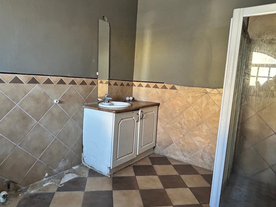 25 Bedroom Property for Sale in Quigney Eastern Cape